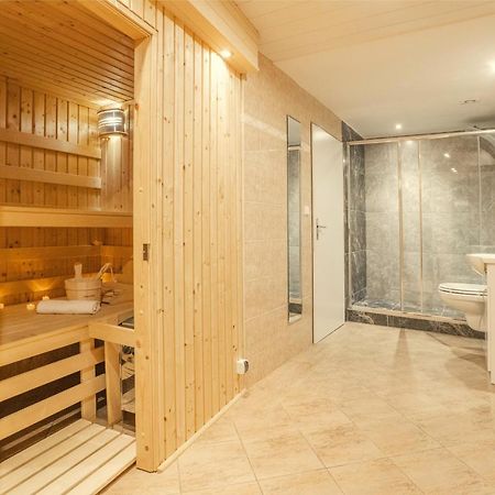 Wellness Studio! Finnish Sauna, Whirlpool, Gym & More! Прага Екстериор снимка
