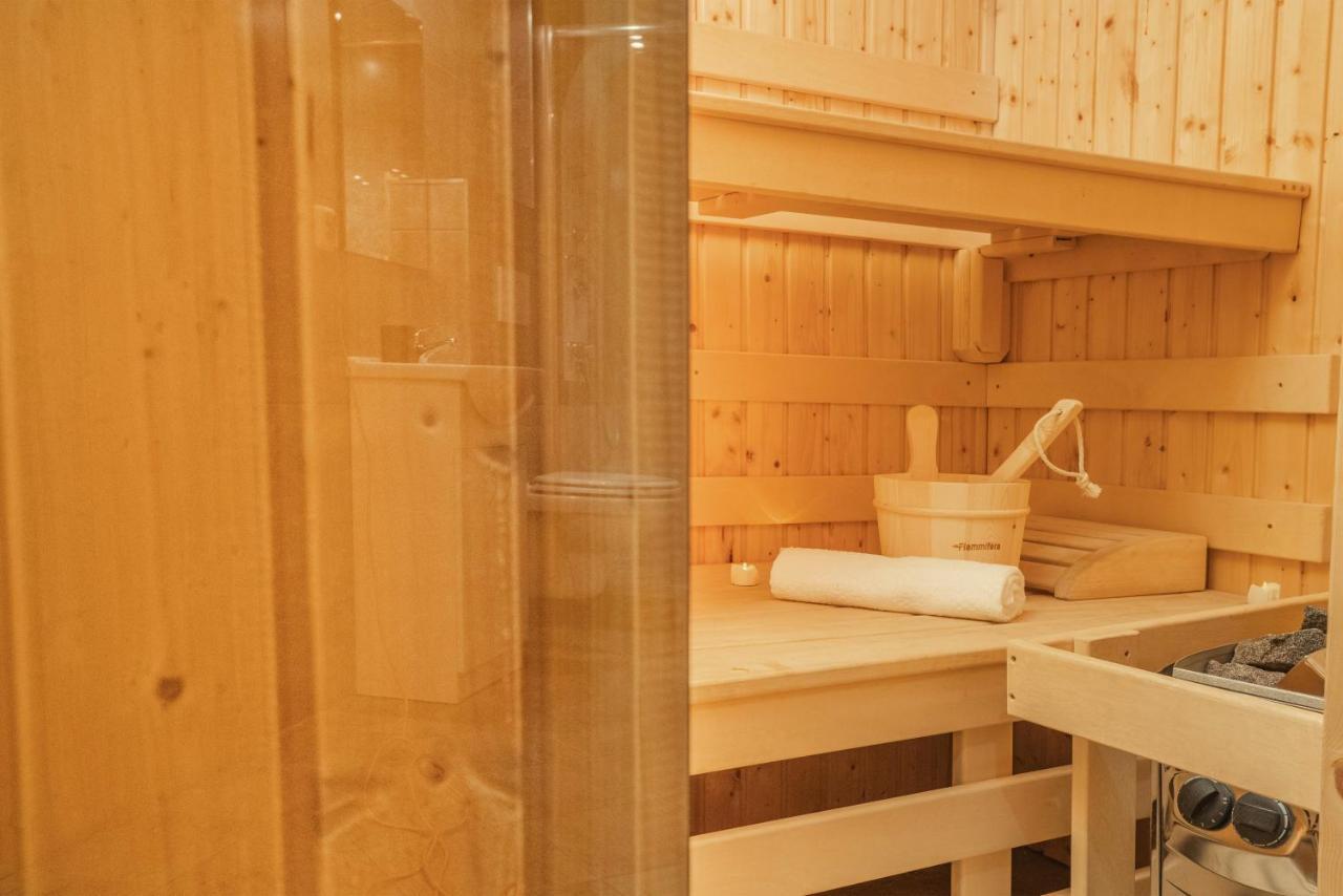 Wellness Studio! Finnish Sauna, Whirlpool, Gym & More! Прага Екстериор снимка