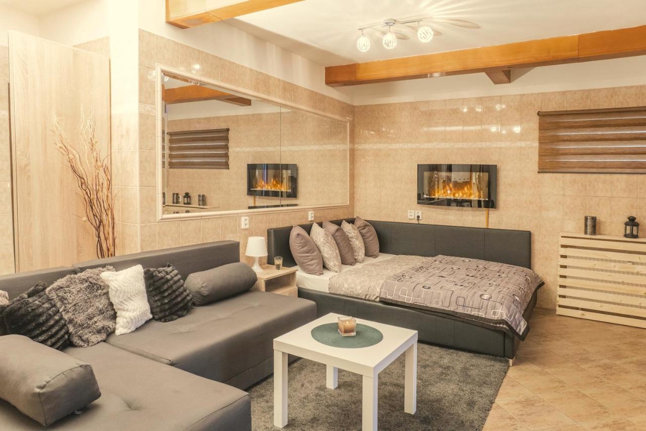 Wellness Studio! Finnish Sauna, Whirlpool, Gym & More! Прага Екстериор снимка